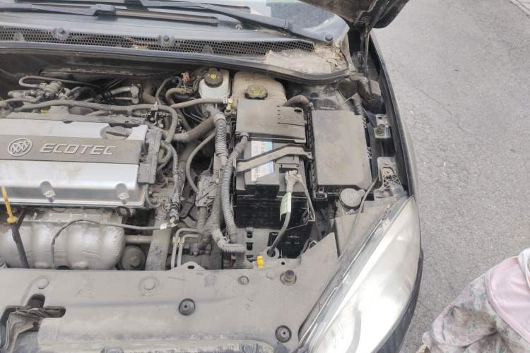 Used Buick GT 2013 GT 1.6L Automatic Fashion Edition Engine Bay Left