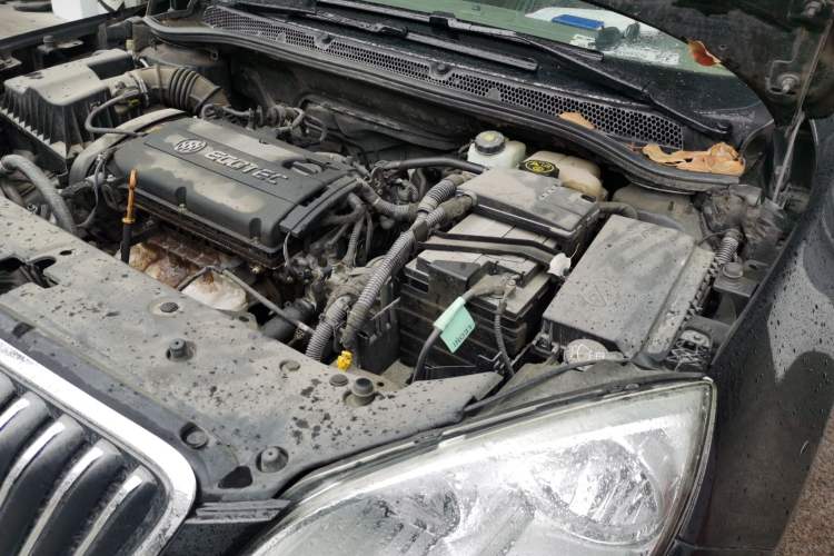 Used Buick GT 2013 GT 1.6L Manual Entry-Level Model Engine Bay Left