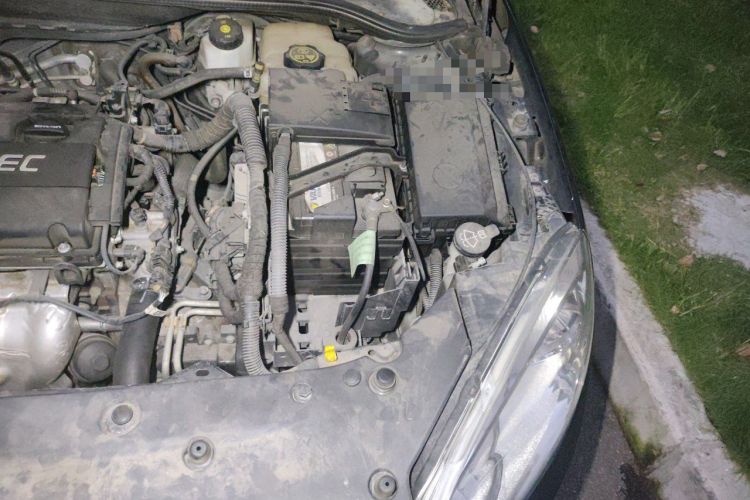 Used Buick GT 2013 GT 1.6L Automatic Fashion Edition Engine Bay Left