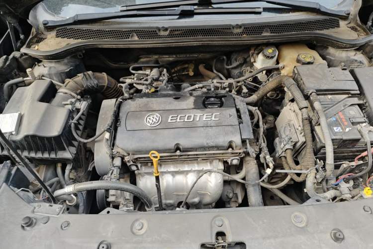 Used Buick GT 2013 GT 1.6L Manual Entry-Level Model Engine Bay