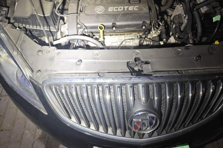 Used Buick GT 2013 GT 1.6L Manual Entry-Level Model Engine Bay