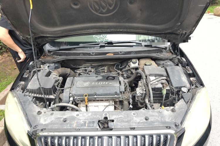 Used Buick GT 2013 GT 1.6L Manual Entry-Level Model Engine Bay