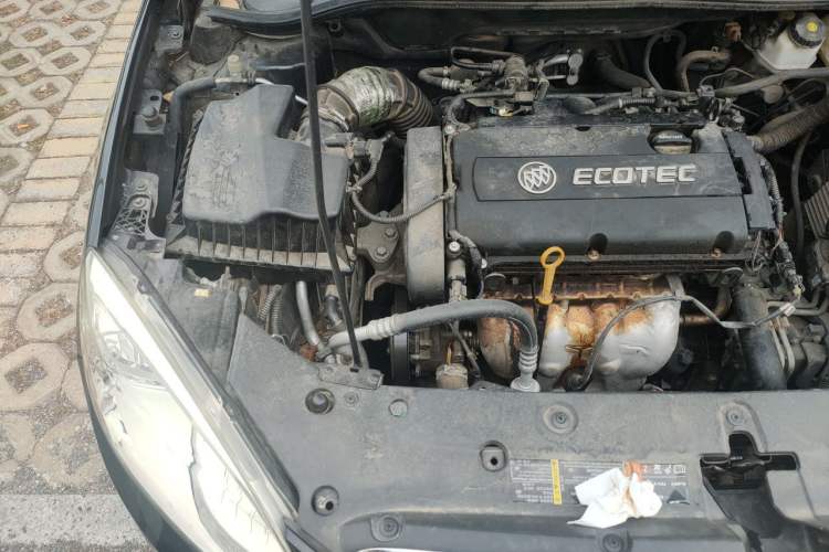 Used Buick GT 2013 GT 1.6L Automatic Fashion Edition Engine Bay Right