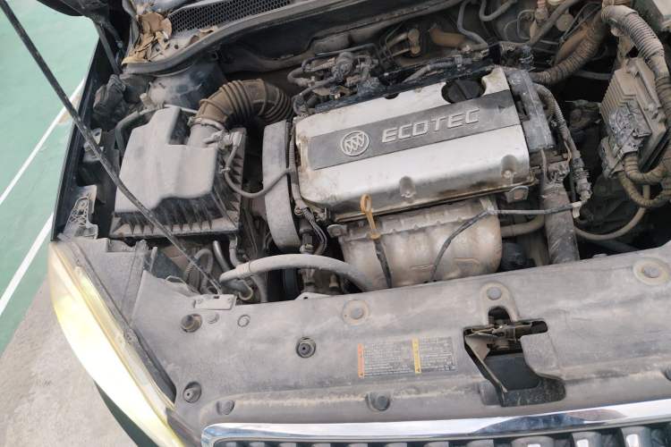 Used Buick GT 2013 GT 1.6L Manual Entry-Level Model Engine Bay Right