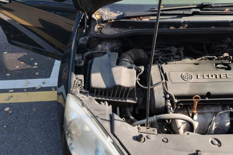 Used Buick GT 2013 GT 1.6L Automatic Fashion Edition Engine Bay Right