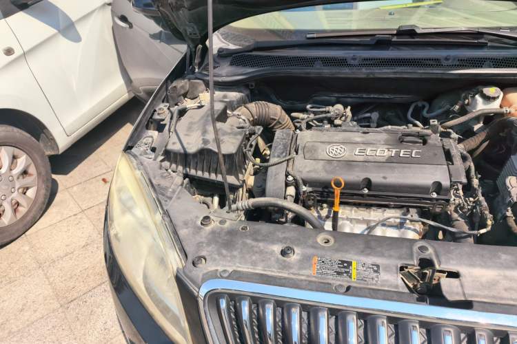 Used Buick GT 2013 GT 1.6L Manual Entry-Level Model Engine Bay Right