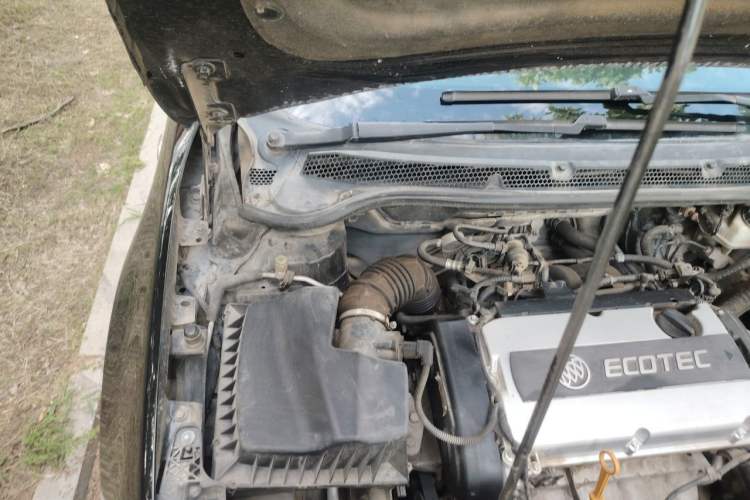 Used Buick GT 2013 GT 1.6L Automatic Fashion Edition Engine Bay Right