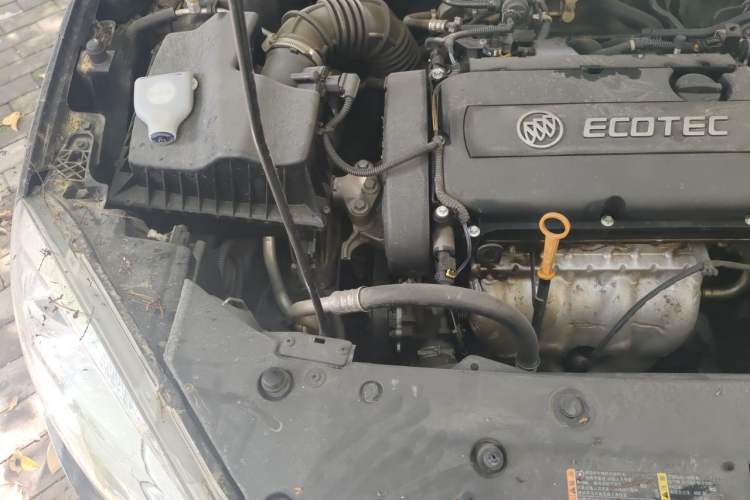 Used Buick GT 2013 GT 1.6L Manual Entry-Level Model Engine Bay Right