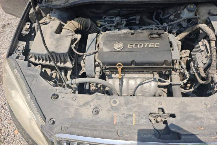 Used Buick GT 2013 GT 1.6L Manual Entry-Level Model Engine Bay Right