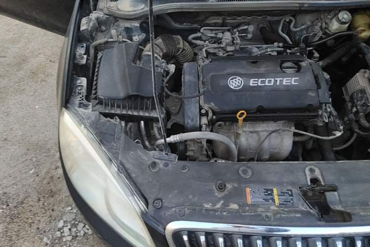 Used Buick GT 2013 GT 1.6L Manual Entry-Level Model Engine Bay Right