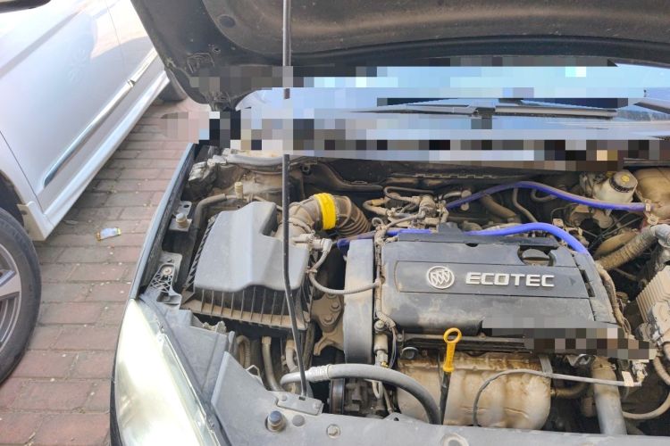 Used Buick GT 2013 GT 1.6L Manual Entry-Level Model Engine Bay Right