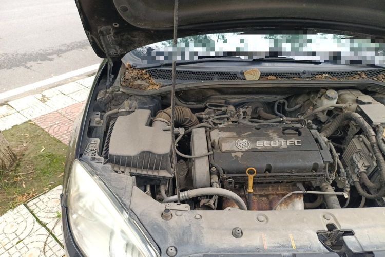 Used Buick GT 2013 GT 1.6L Manual Entry-Level Model Engine Bay Right