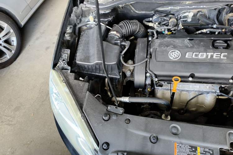 Used Buick GT 2013 GT 1.6L Automatic Fashion Edition Engine Bay Right