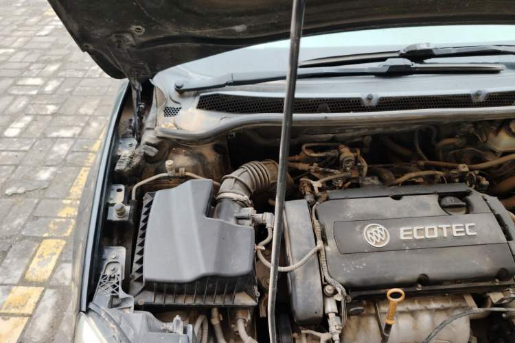 Used Buick GT 2013 GT 1.6L Automatic Fashion Edition Engine Bay Right