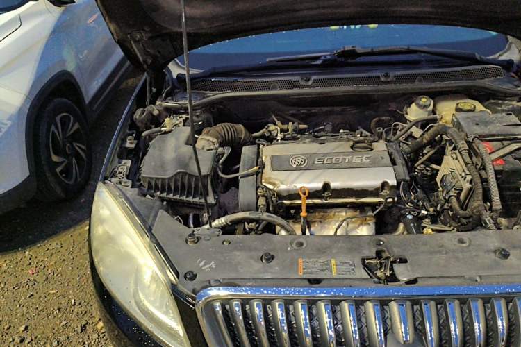 Used Buick GT 2013 GT 1.8L Automatic Fashion Edition Engine Bay Right