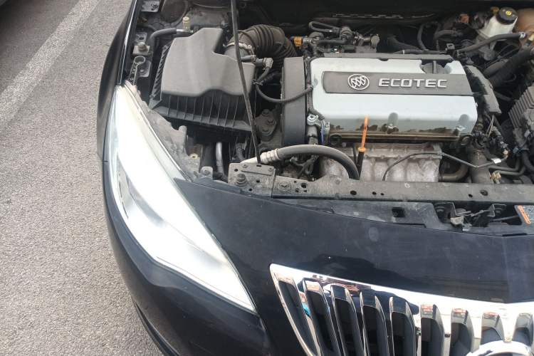 Used Buick GT 2013 XT 1.6L Automatic Comfort Edition Engine Bay Right
