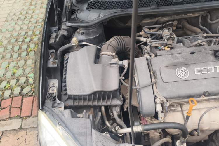 Used Buick GT 2013 GT 1.6L Manual Entry-Level Model Engine Bay Right