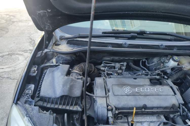 Used Buick GT 2013 GT 1.6L Manual Entry-Level Model Engine Bay Right