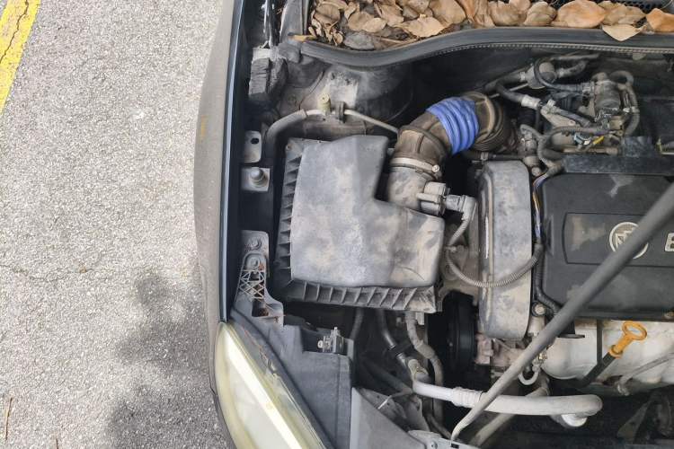 Used Buick GT 2013 GT 1.6L Automatic Fashion Edition Engine Bay Right