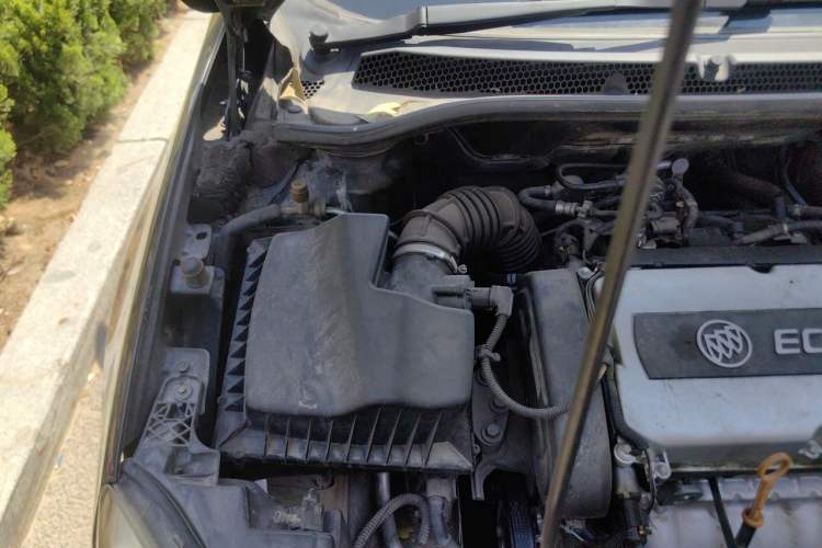 Used Buick GT 2013 GT 1.6L Automatic Fashion Edition Engine Bay Right