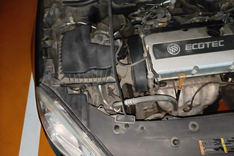 Used Buick GT 2013 GT 1.6L Manual Entry-Level Model Engine Bay Right