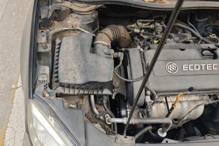 Used Buick GT 2013 GT 1.6L Manual Entry-Level Model Engine Bay Right