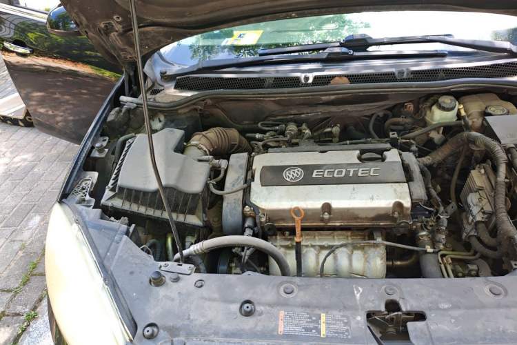 Used Buick GT 2013 GT 1.6L Automatic Fashion Edition Engine Bay Right