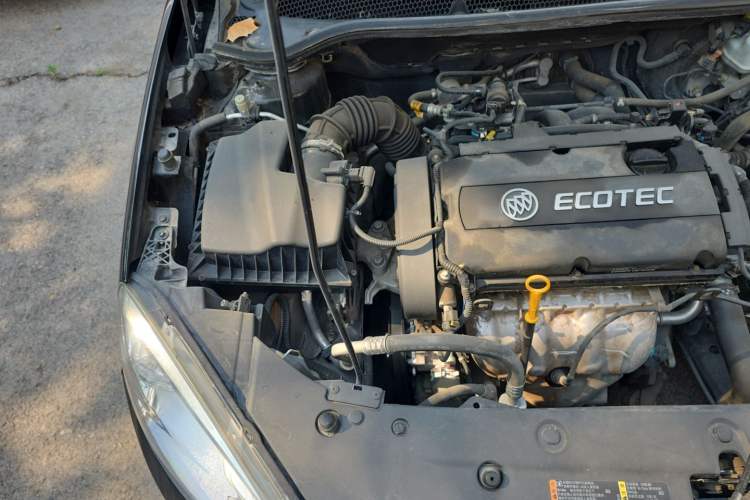 Used Buick GT 2013 GT 1.6L Manual Entry-Level Model Engine Bay Right