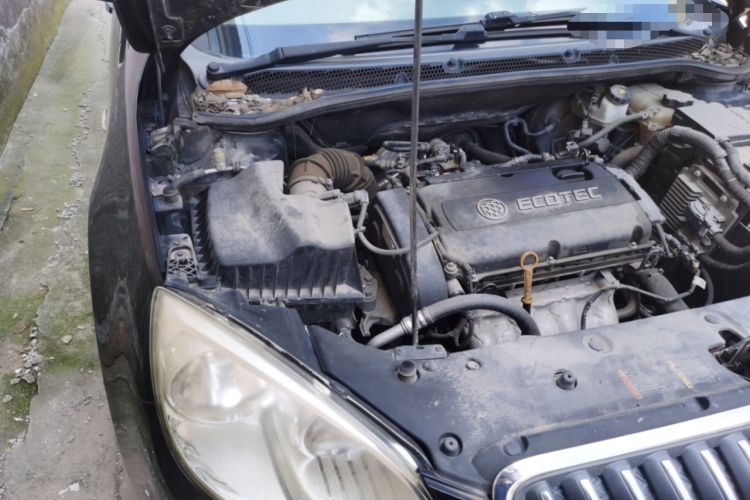 Used Buick GT 2013 GT 1.6L Manual Entry-Level Model Engine Bay Right