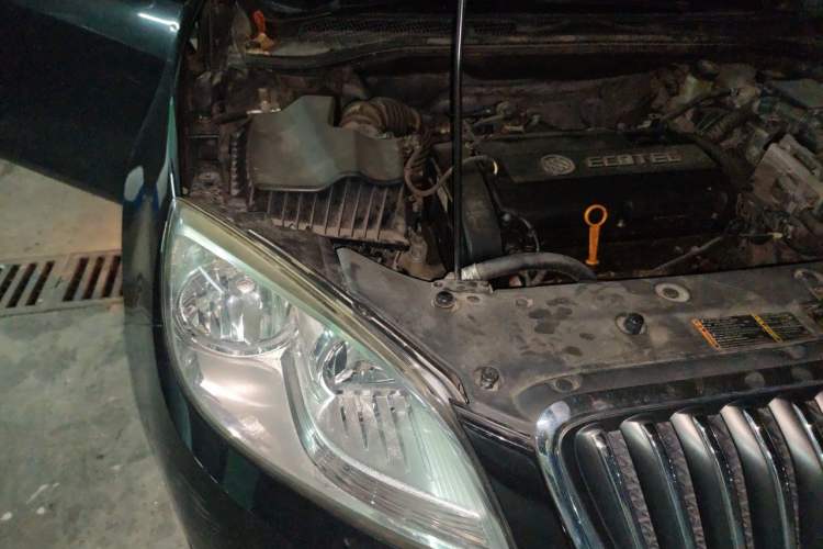 Used Buick GT 2013 GT 1.6L Manual Entry-Level Model Engine Bay Right