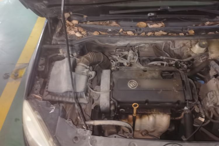 Used Buick GT 2013 GT 1.6L Manual Entry-Level Model Engine Bay Right