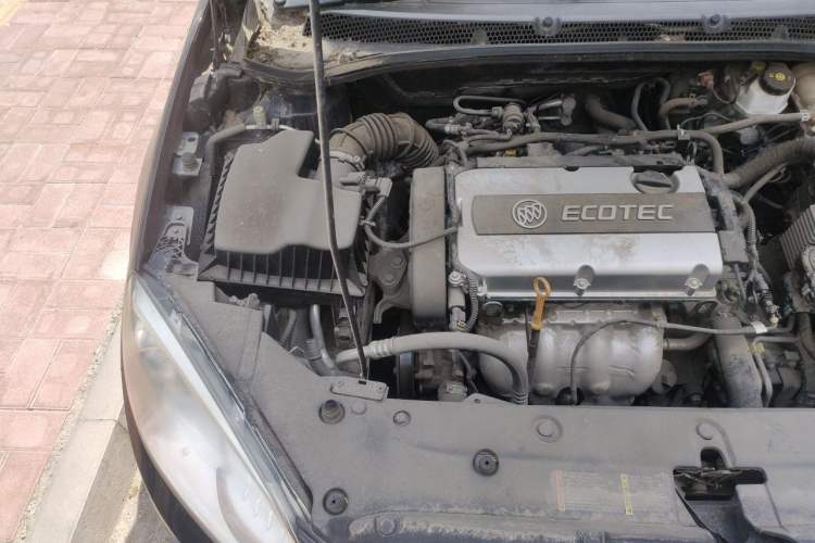 Used Buick GT 2013 GT 1.6L Automatic Fashion Edition Engine Bay Right