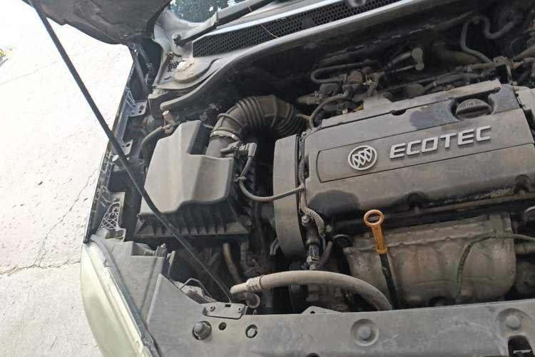 Used Buick GT 2013 GT 1.6L Manual Entry-Level Model Engine Bay Right