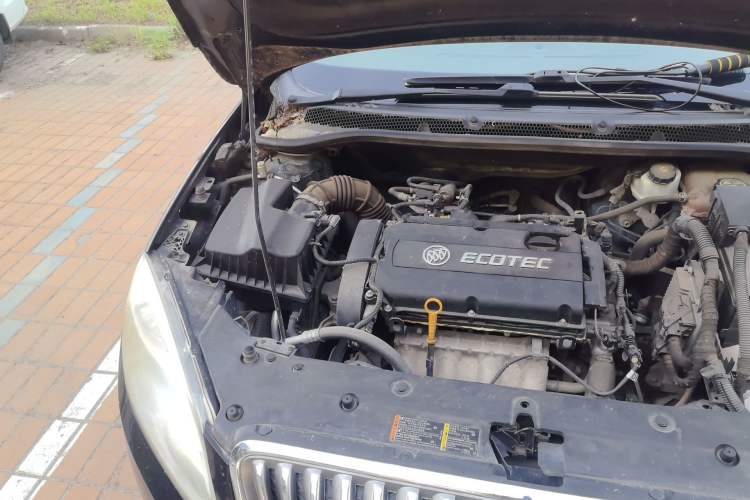 Used Buick GT 2013 GT 1.6L Manual Entry-Level Model Engine Bay Right