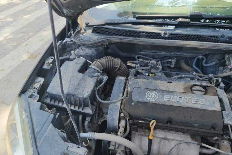 Used Buick GT 2013 GT 1.6L Manual Entry-Level Model Engine Bay Right