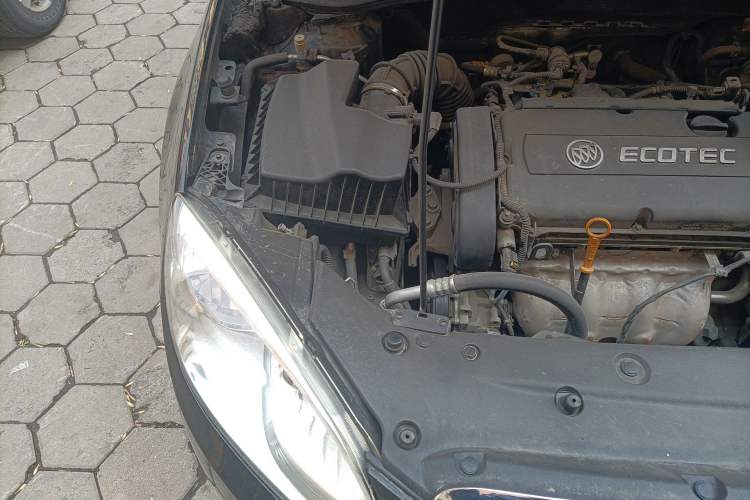 Used Buick GT 2013 GT 1.6L Automatic Fashion Edition Engine Bay Right