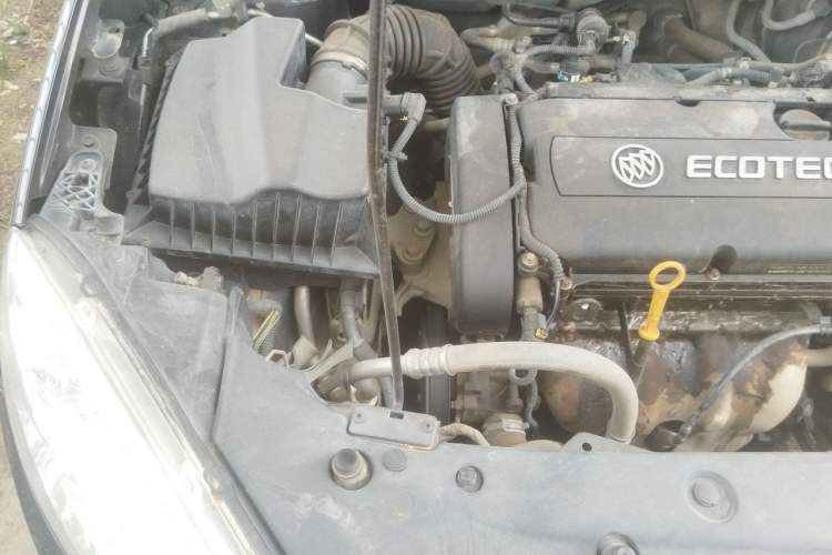 Used Buick GT 2013 GT 1.6L Manual Entry-Level Model Engine Bay Right
