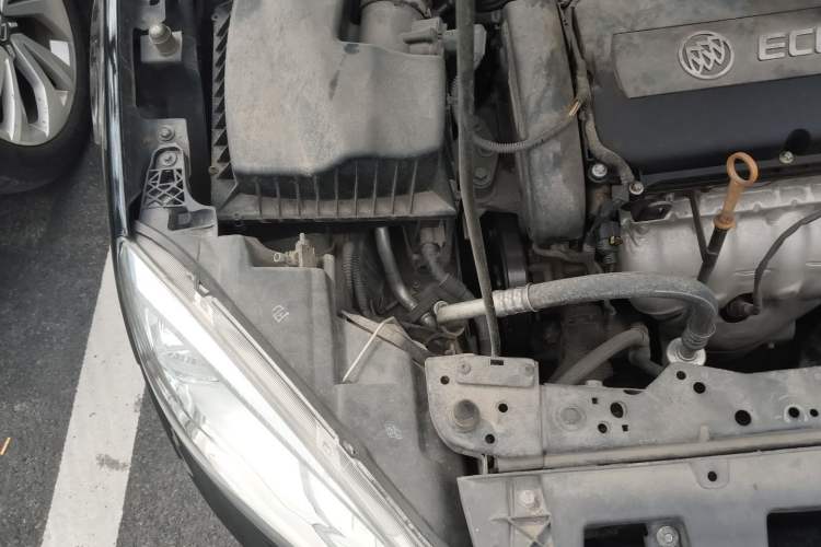 Used Buick GT 2013 GT 1.6L Automatic Fashion Edition Engine Bay Right