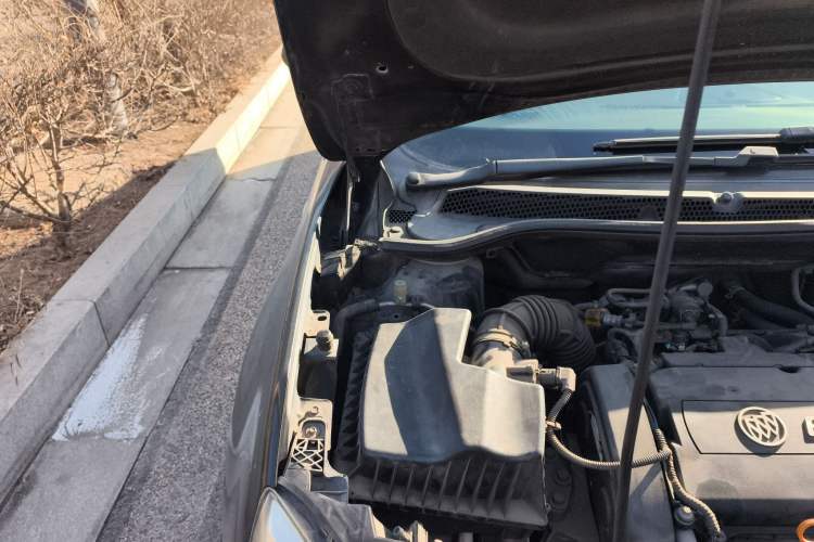 Used Buick GT 2013 GT 1.6L Manual Entry-Level Model Engine Bay Right