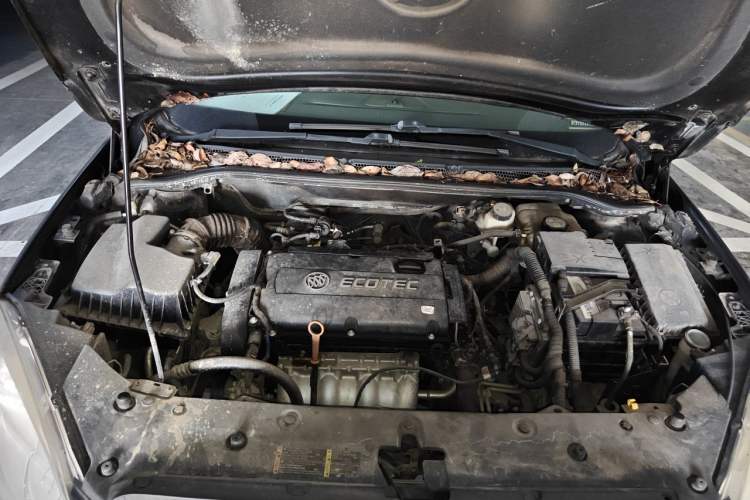 Used Buick GT 2013 GT 1.6L Automatic Fashion Edition Engine Bay