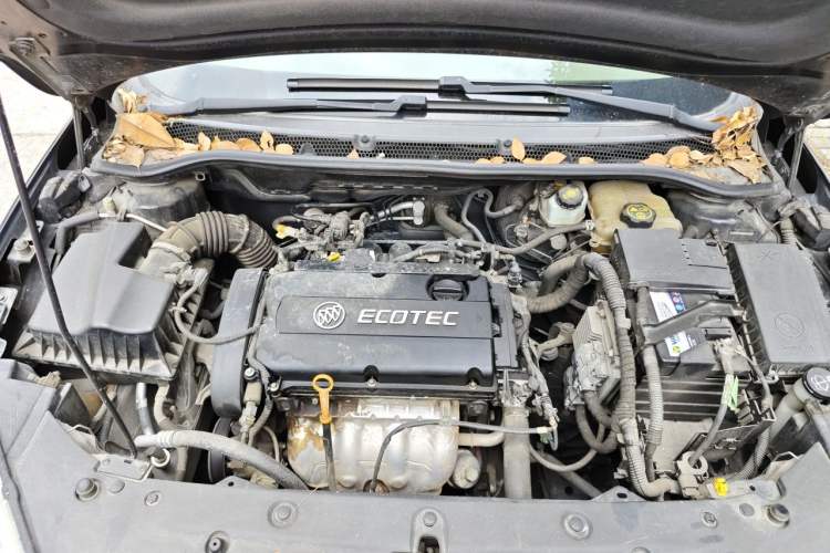 Used Buick GT 2013 GT 1.6L Manual Entry-Level Model Engine Bay