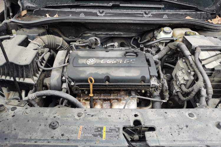 Used Buick GT 2013 GT 1.6L Manual Entry-Level Model Engine Bay