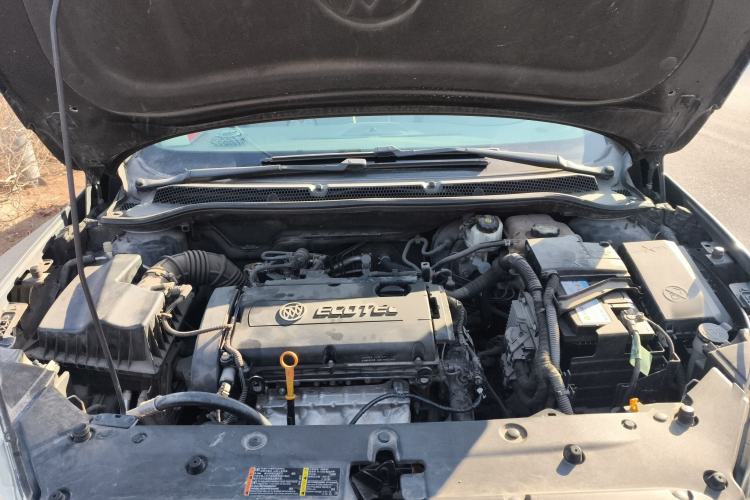 Used Buick GT 2013 GT 1.6L Manual Entry-Level Model Engine Bay