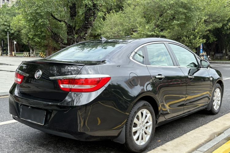 Used Buick GT 2013 GT 1.6L Automatic Fashion Edition Exterior 4