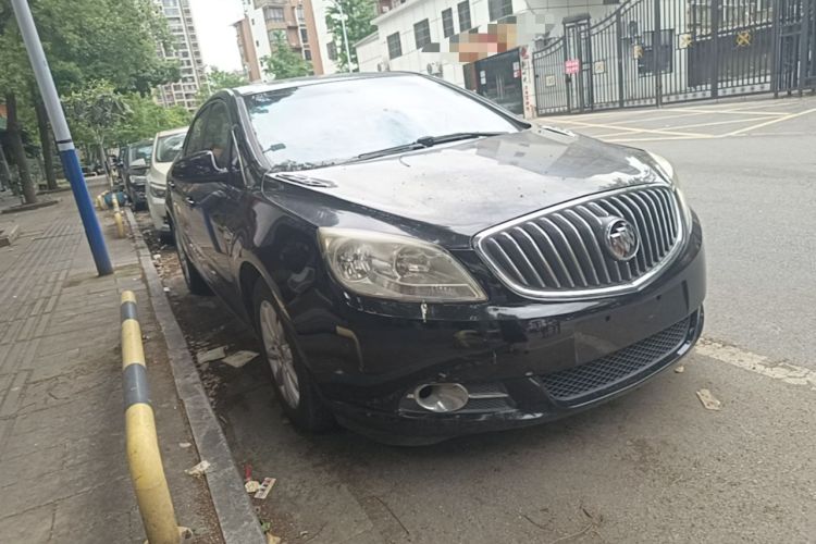 Used Buick GT 2013 GT 1.6L Automatic Fashion Edition Front Right 45 Deg