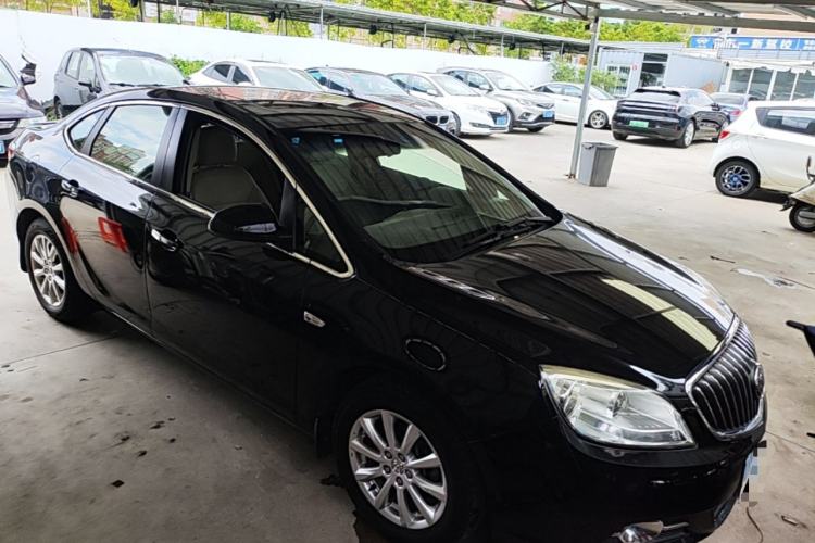 Used Buick GT 2013 GT 1.6L Automatic Fashion Edition Front Right 45 Deg
