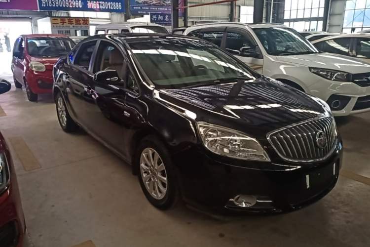Used Buick GT 2013 GT 1.6L Automatic Fashion Edition Front Right 45 Deg