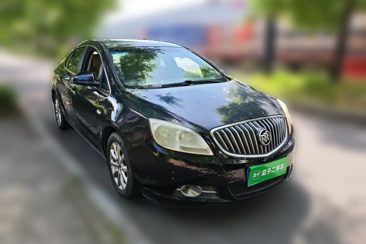 Used Buick GT 2013 GT 1.6L Automatic Fashion Edition Front Right 45 Deg