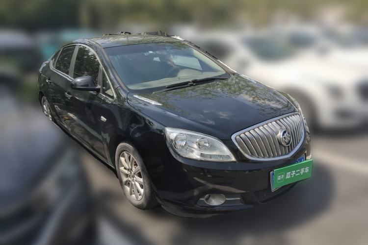 Used Buick GT 2013 GT 1.6L Automatic Fashion Edition Front Right 45 Deg
