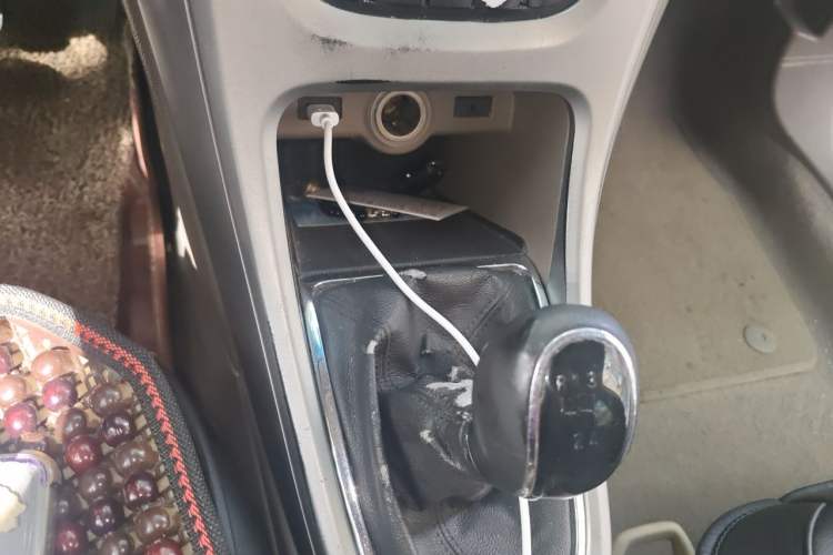 Used Buick GT 2013 GT 1.6L Manual Entry-Level Model Gear Lever